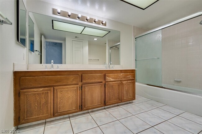 Building Photo - 2127 Pine Breeze Ln