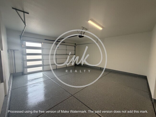 Building Photo - 185 Radiant Dr