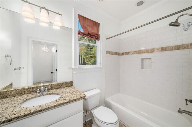 Building Photo - 4715 Westfield Dr NE