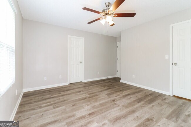 Building Photo - 205 Ashland Manor Dr