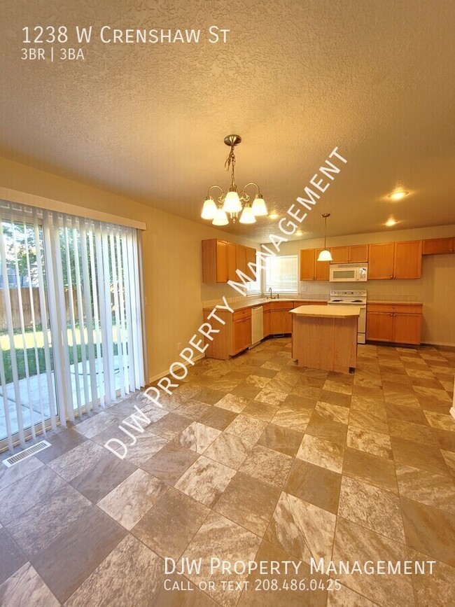 Building Photo - 3 Bed, 2.5 Bath - Fenced+Attached Garage+B...