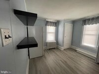 Building Photo - 6732 Maple Ave