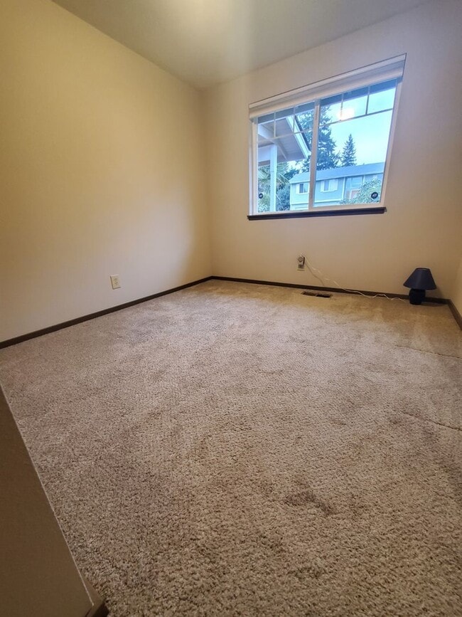 Building Photo - Charming Rambler in Renton Highlands