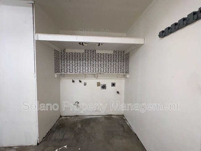 Building Photo - 1209 Vienna Ct