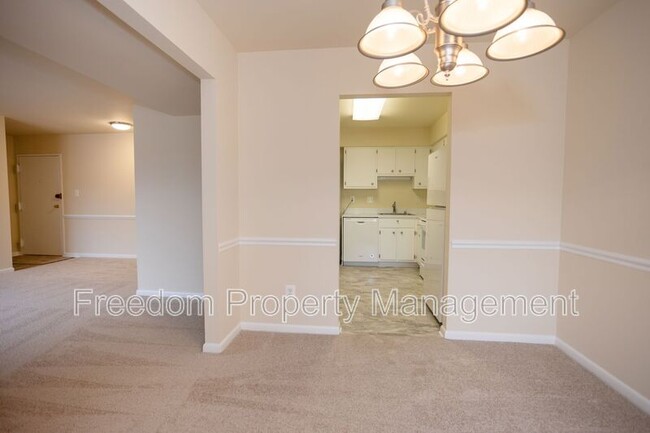 Building Photo - 10629 Provincial Dr