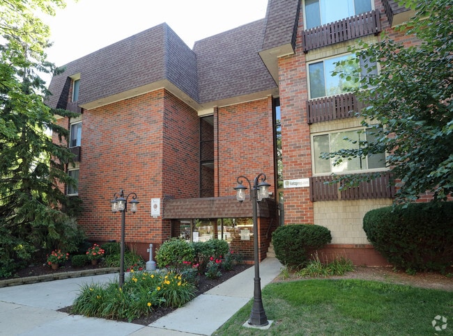 Building - 1007 Marshall