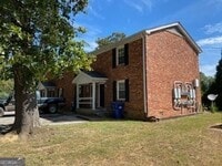 Building Photo - 303 Cedar Creek Rd