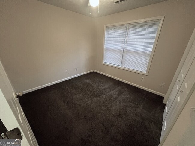 Building Photo - 1233 Crystal Bend