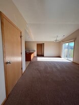 Building Photo - 593 W 9th St