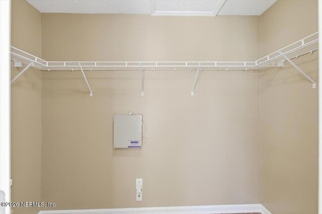 Building Photo - 708 Sharon Ct