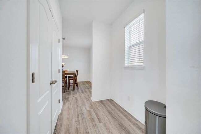 Building Photo - Stunning Fully Furnished 4 Bed Home with Resort-Style Community Amenities