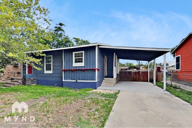 Building Photo - 150 Venice St