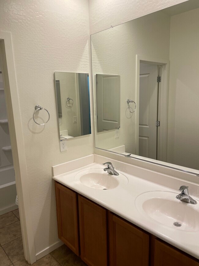 Hall bathroom. - 2185 S 237th Dr