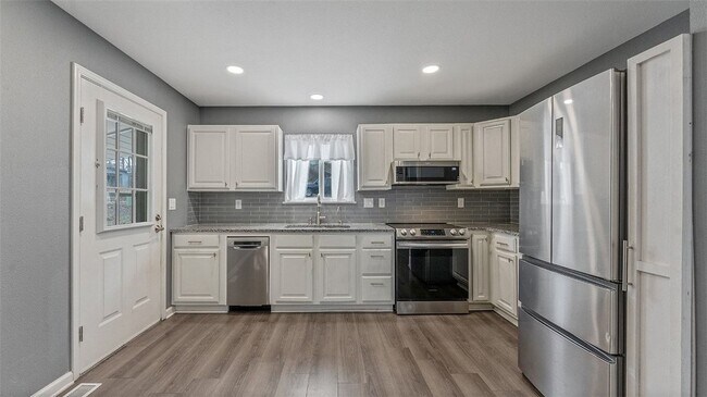 Building Photo - 21 Grisham Cir