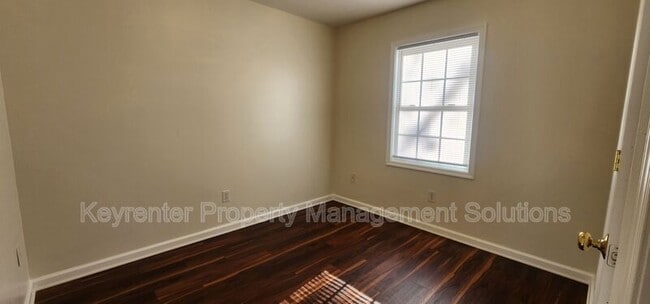 Building Photo - 1516 C St