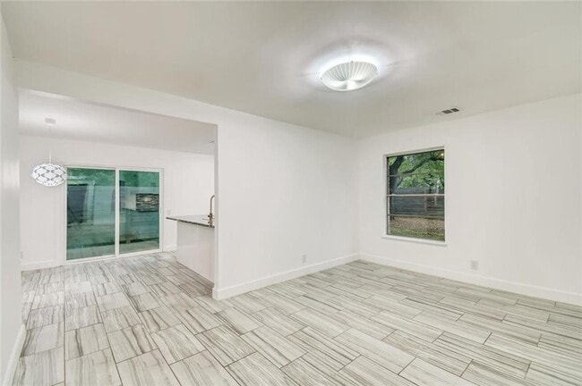 Building Photo - 4813 Blueberry Trail