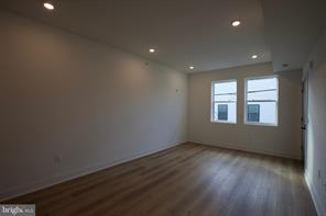 Building Photo - 1224 W Silver St