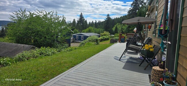 Building Photo - Fabulous Cabin over Hood Canal