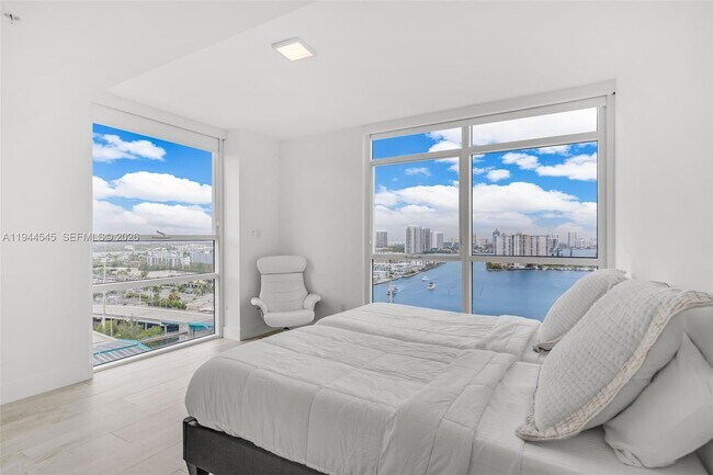 Building Photo - 400 Sunny Isles Blvd