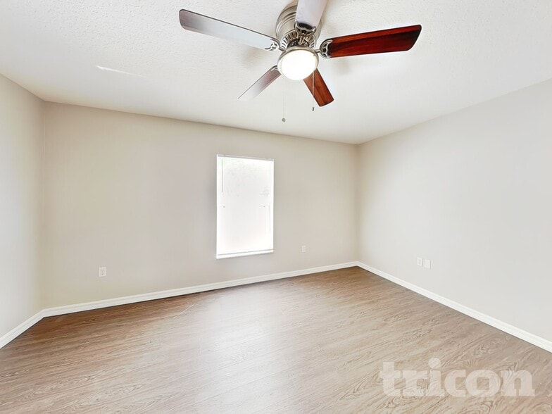 Building Photo - 2020 Nobleton Ave