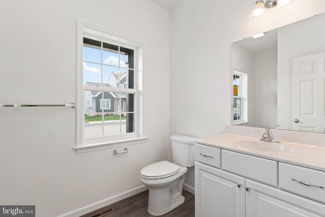 Building Photo - 508 Charleston Dr