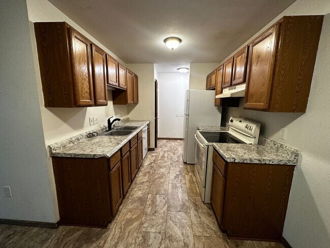 Building Photo - 138-138 Talon Pl
