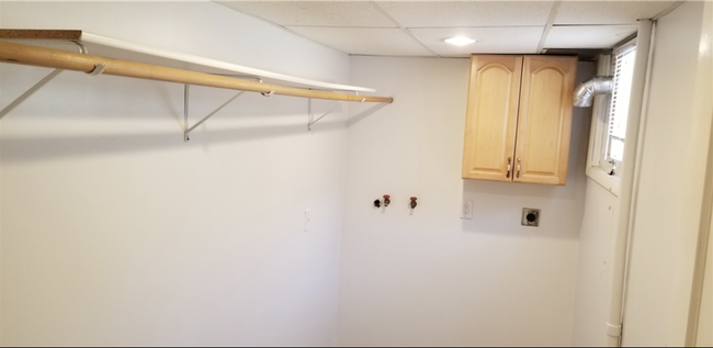 Washer/Dryer Hookups - 1869 S 500 E
