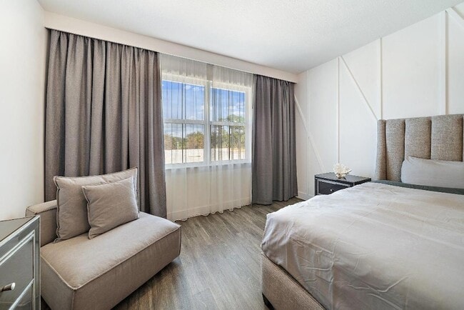 Building Photo - 4925 Pointe Midtown Way