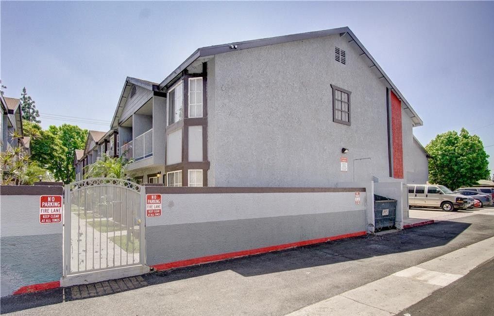 Building Photo - 7947 Garfield Ave
