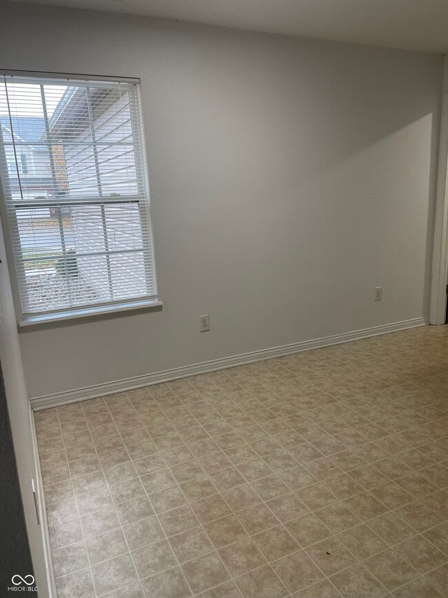 Building Photo - 1195 Count Turf Ct