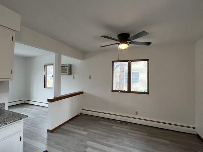 Building Photo - 430 Ironton St NE