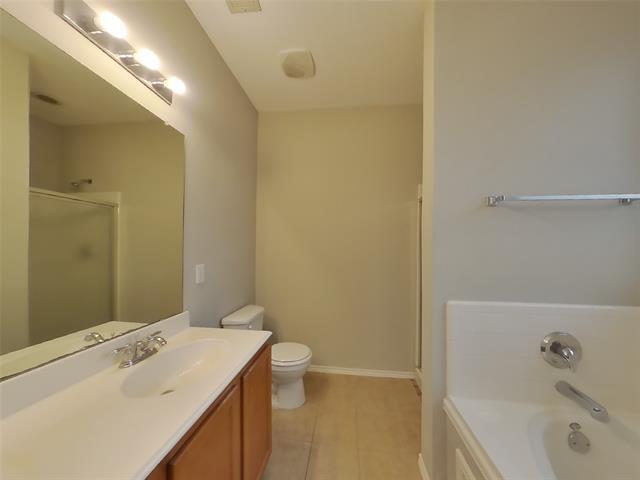 Building Photo - 3413 Fashion St