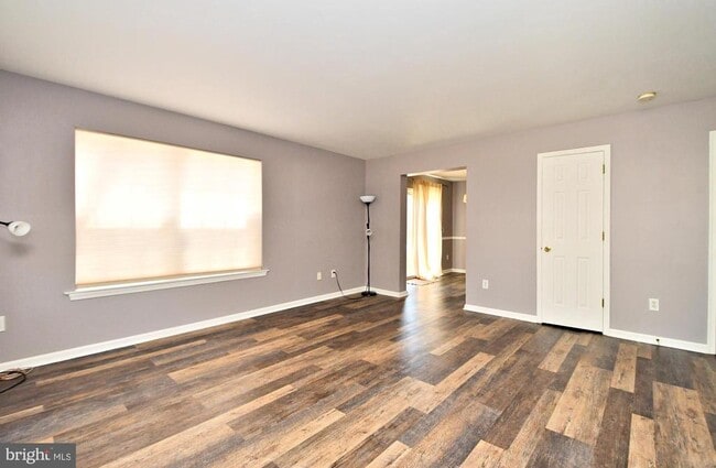 Building Photo - 106 Westminster Ct