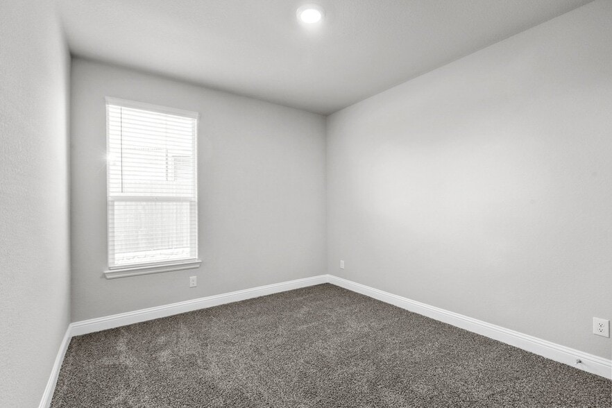 Building Photo - 1400 Razorbill Rd