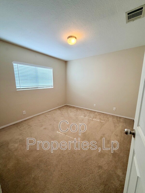 Building Photo - 25526 Gold Yarrow