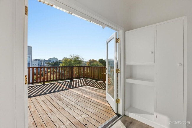 Building Photo - 151 9th Ave