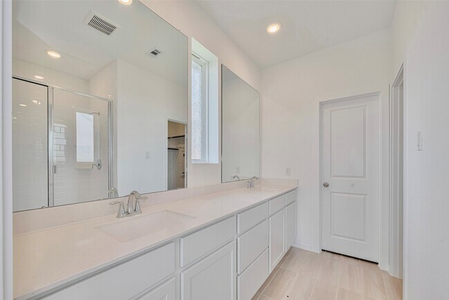 Building Photo - 6743 Iron Clover Dr