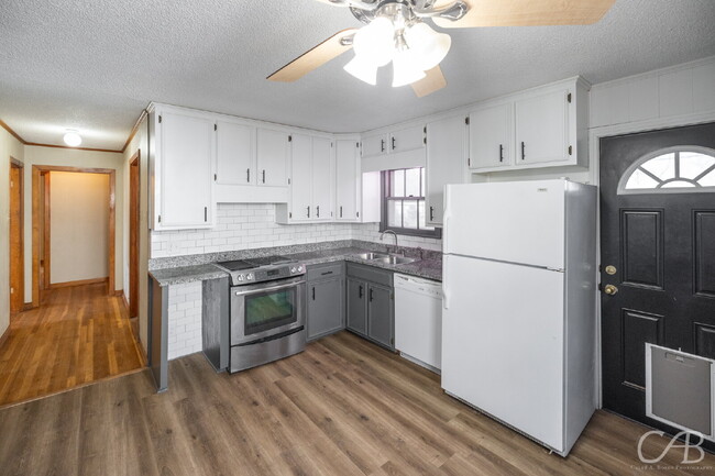 Building Photo - For Lease