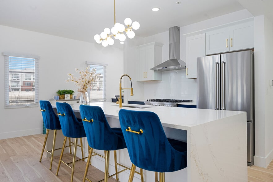 Building Photo - Lennox at West Village