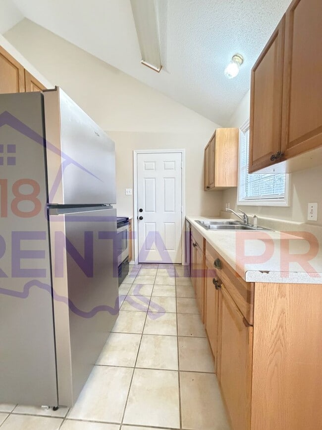 Building Photo - 3 Bed, 2 Bath Home in Ruston!