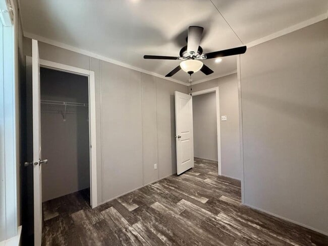 Building Photo - 1808 Sheila Dr