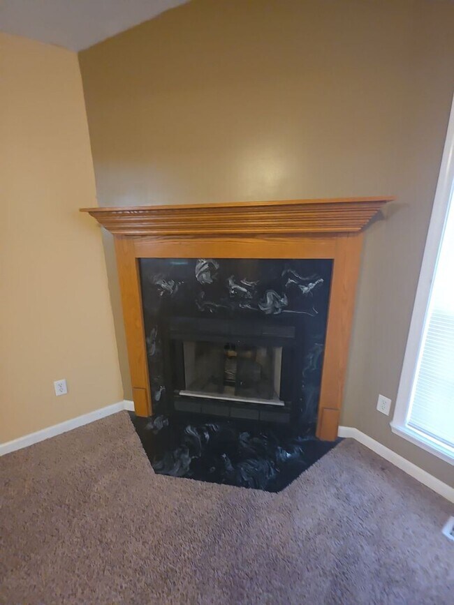 Building Photo - 2729 Churchill Dr