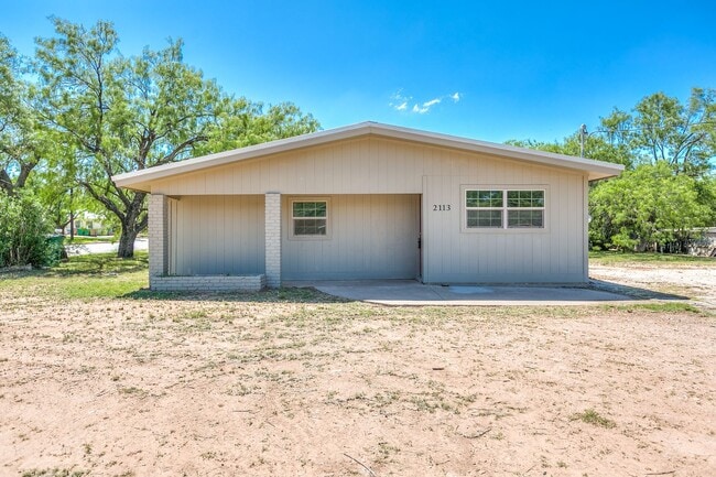 Primary Photo - NOW AVAILABLE!!! Updated 2 bedroom 1 bath ...