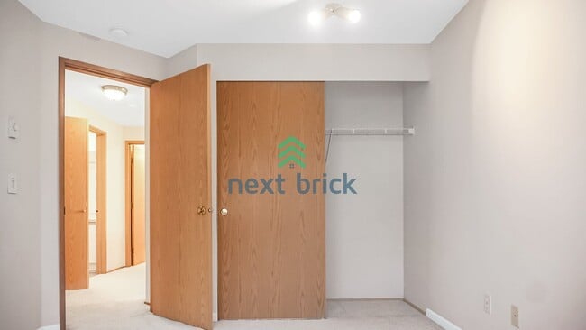 Building Photo - 3 Bed 2.5 Bath Townhouse Available for Rent!