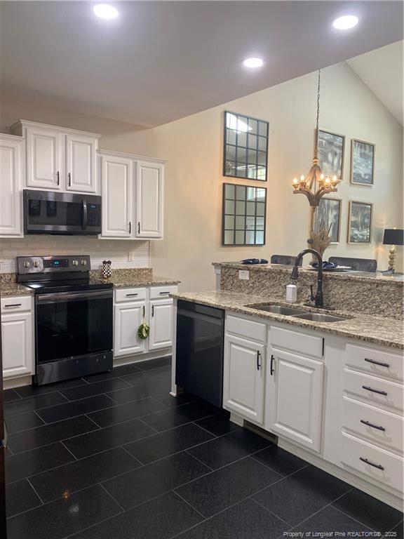 Building Photo - 28 Hawk Ridge Dr