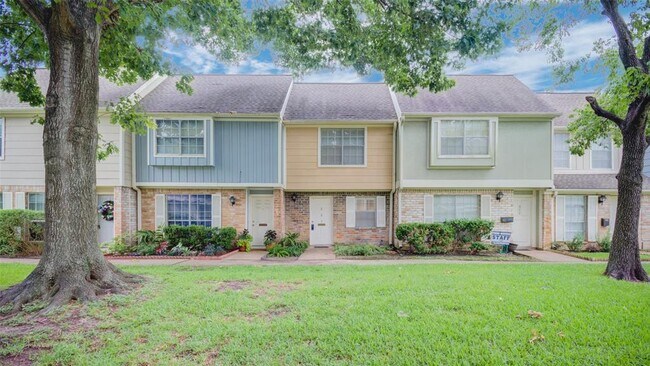 Building Photo - 8102 Amelia Rd