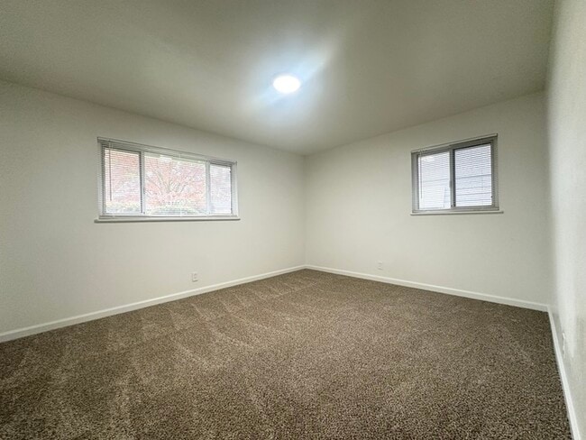 Building Photo - Updated 3 Bedroom 1.5 Bathroom Home in Desirable Arden Park!