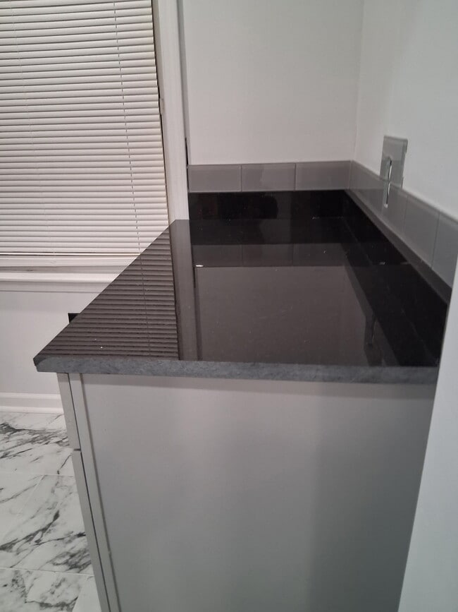 Building Photo - Vaughan