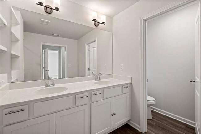 Building Photo - 1139 Lookout Ave NW