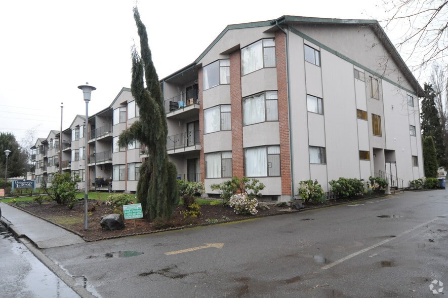 Building Photo - Oliver Apartments